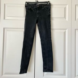 Zara women’s stretch skinny jeggings jeans black washed denim size euro 34, US02